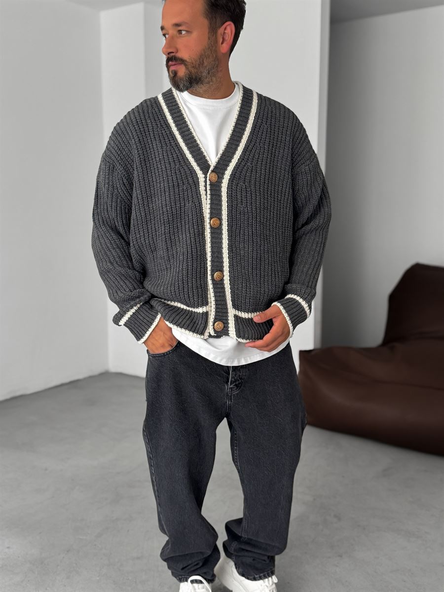 Button Detailed Oversize Knit Cardigan