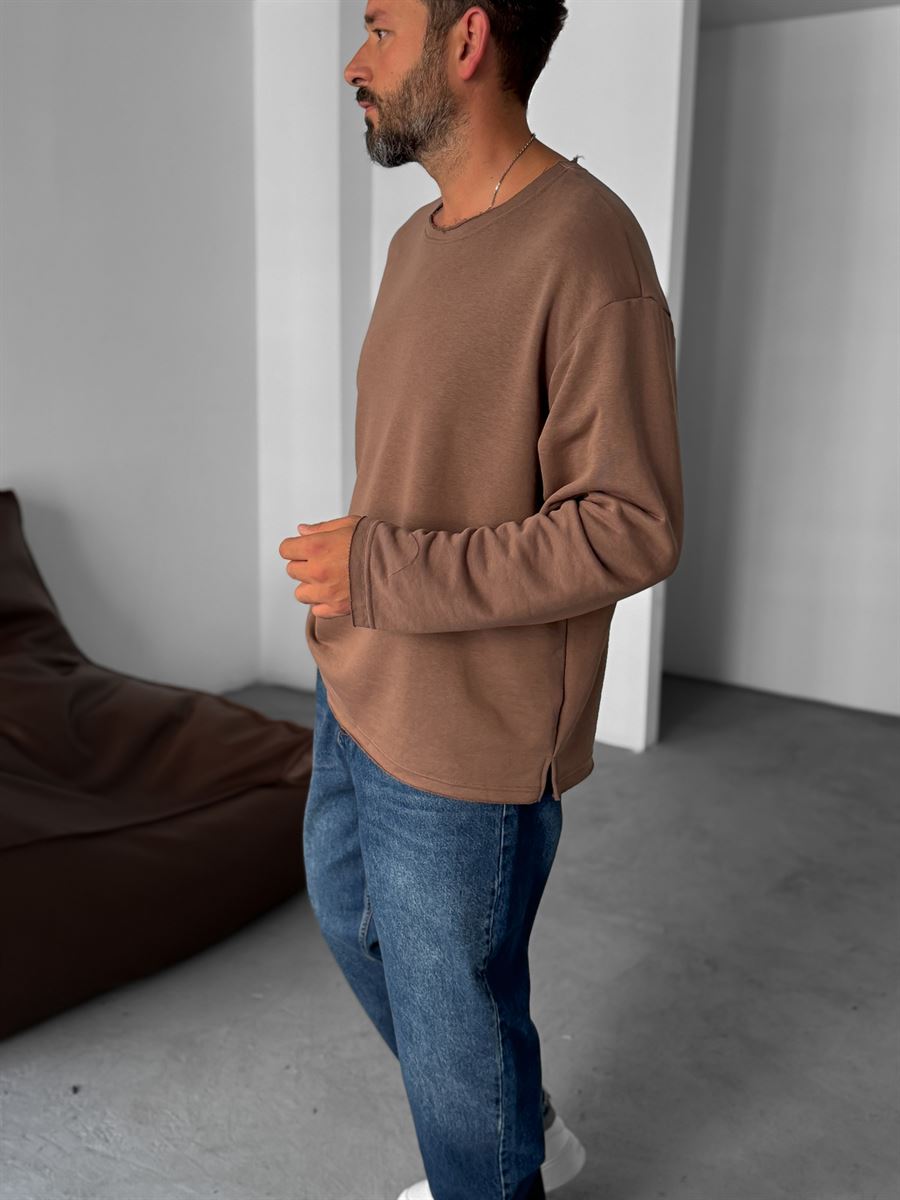 Raw Neck Basic Sweatshirt