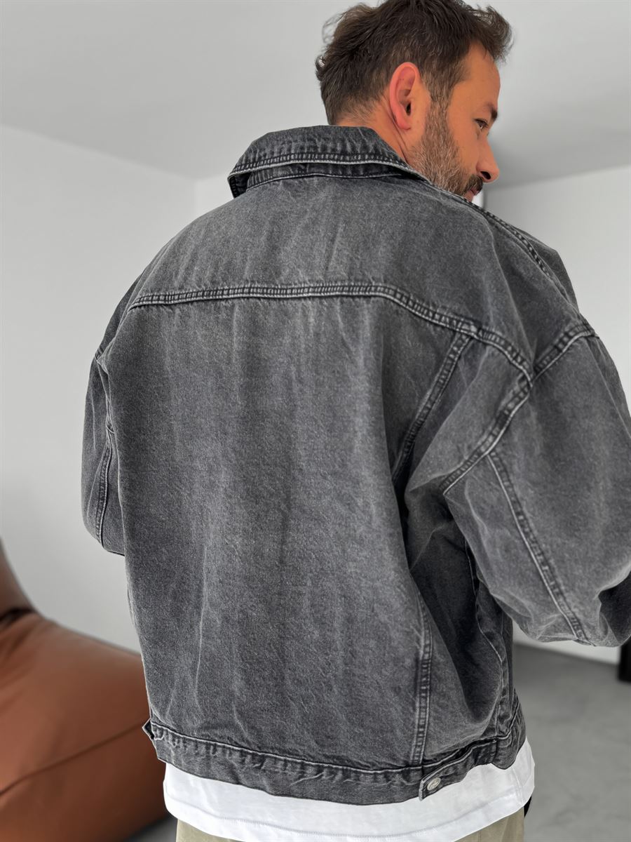 Buttoned Denim Jacket