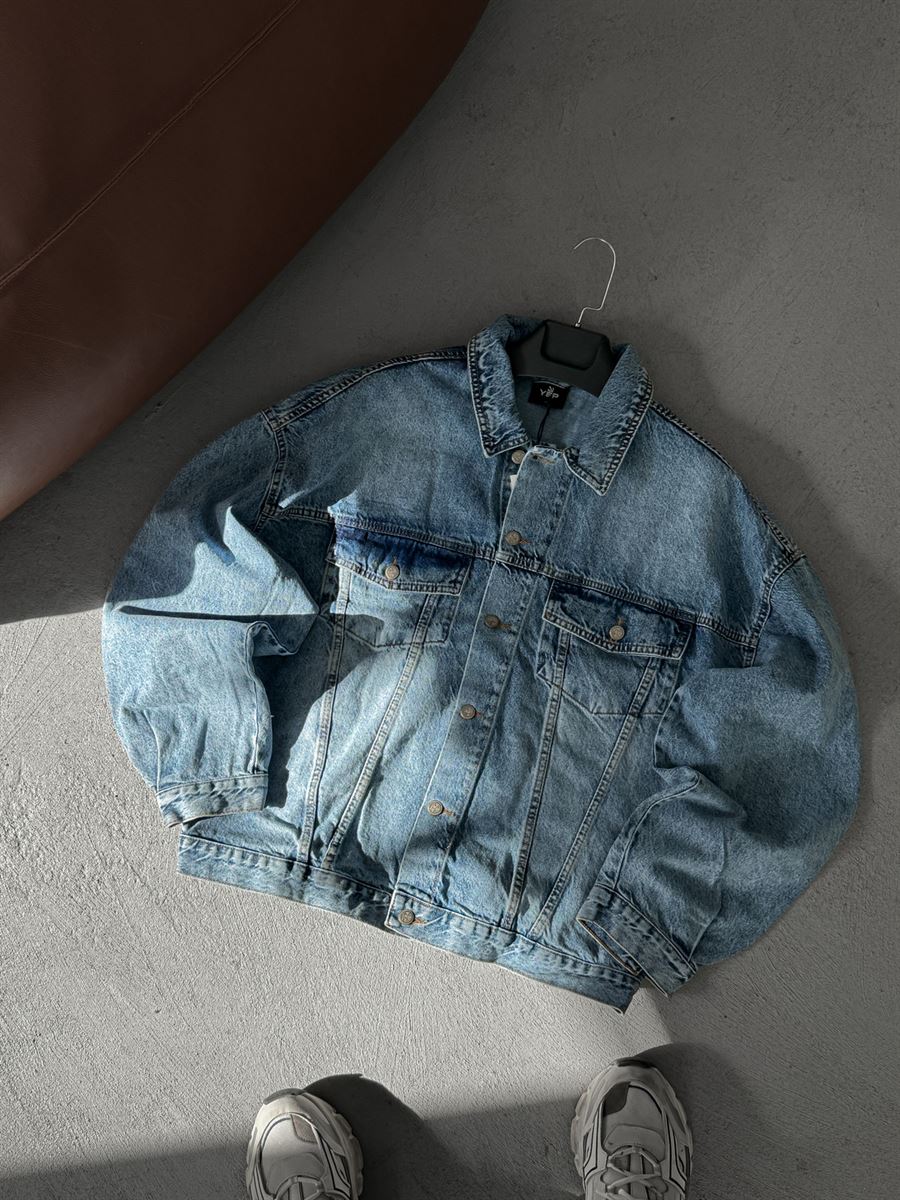 Buttoned Denim Jacket