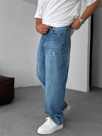 Distressed Detail Baggy Jean