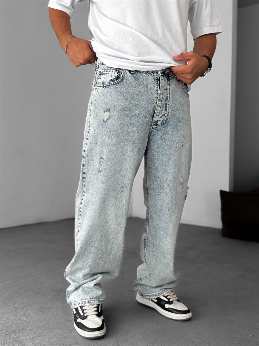 Distressed Detail Baggy Jean