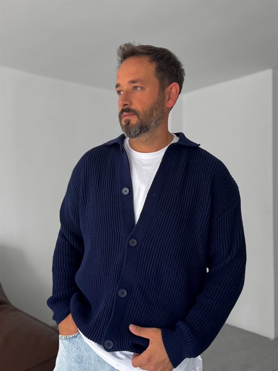 Buttoned Oversize Knit Cardigan