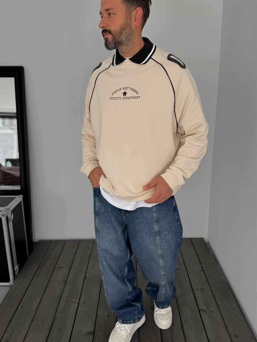 09 Embossed Sweatshirt