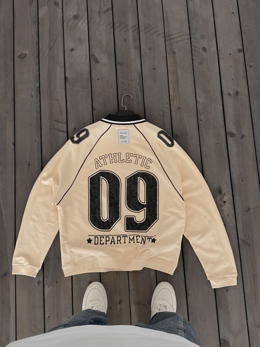 09 Embossed Sweatshirt