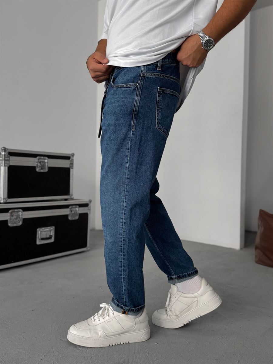 Washed Boyfriend Jean with Accessories