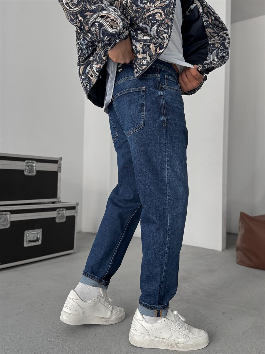 Washed Boyfriend Jean with Accessories