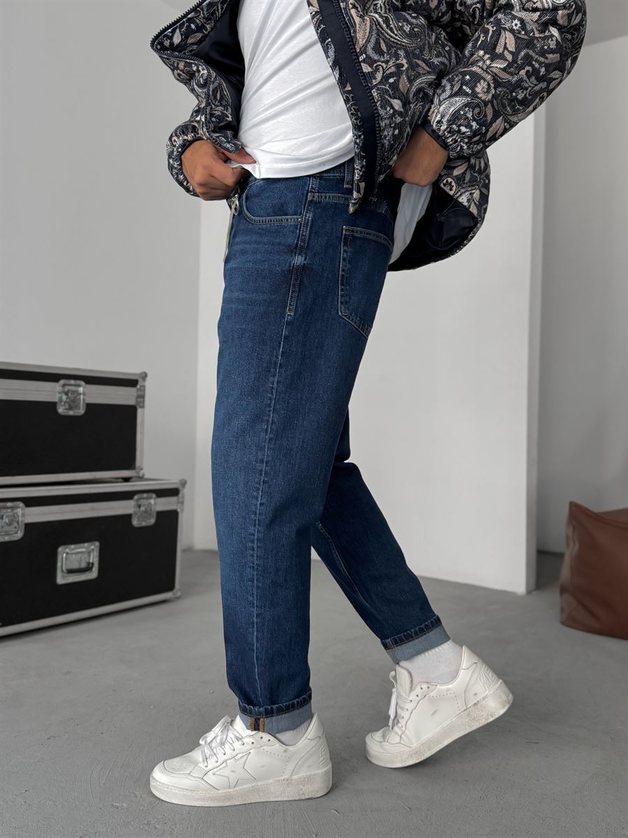 Washed Boyfriend Jean with Accessories