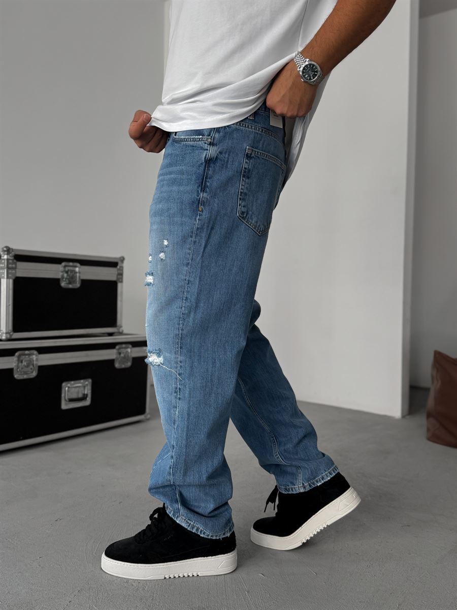 Knee Stitched Distressed Baggy Jean