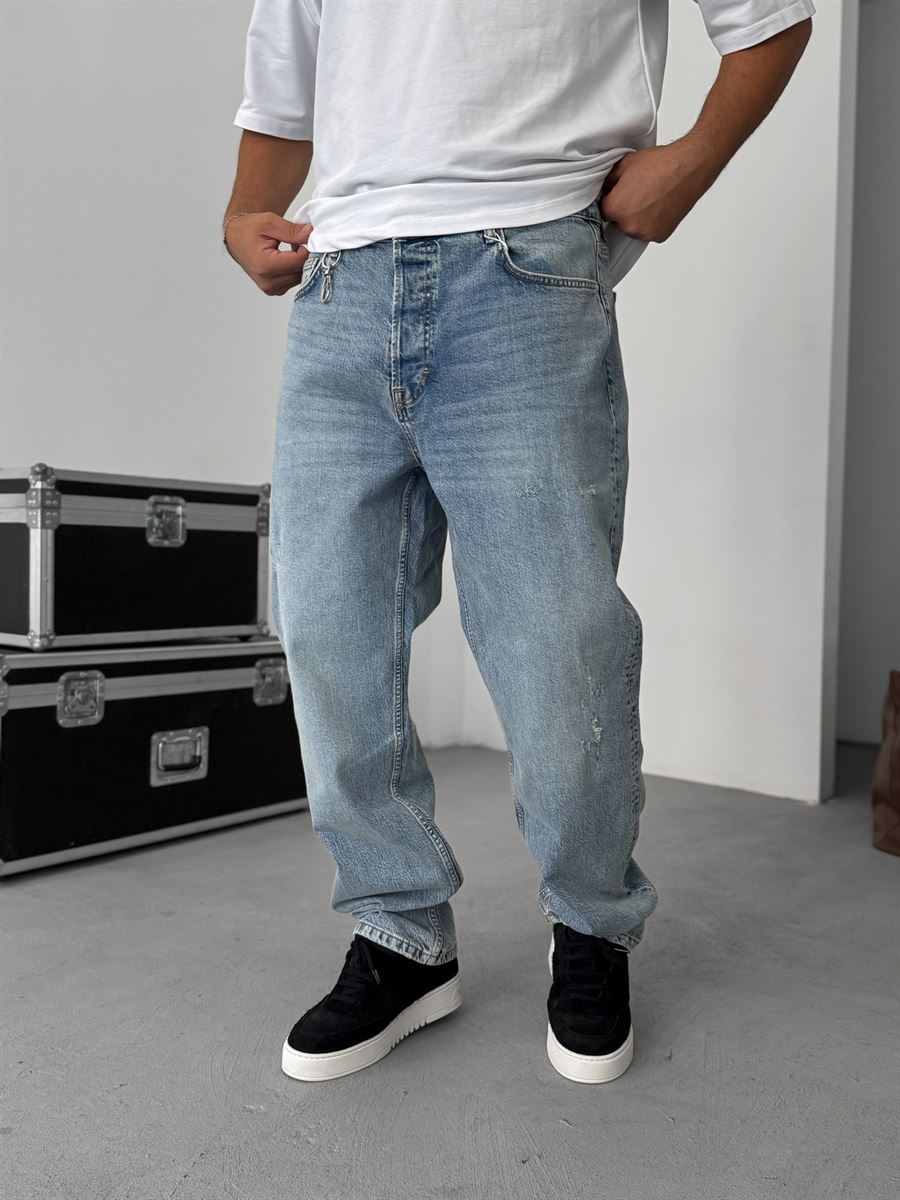 Scratched Distressed Baggy Jean