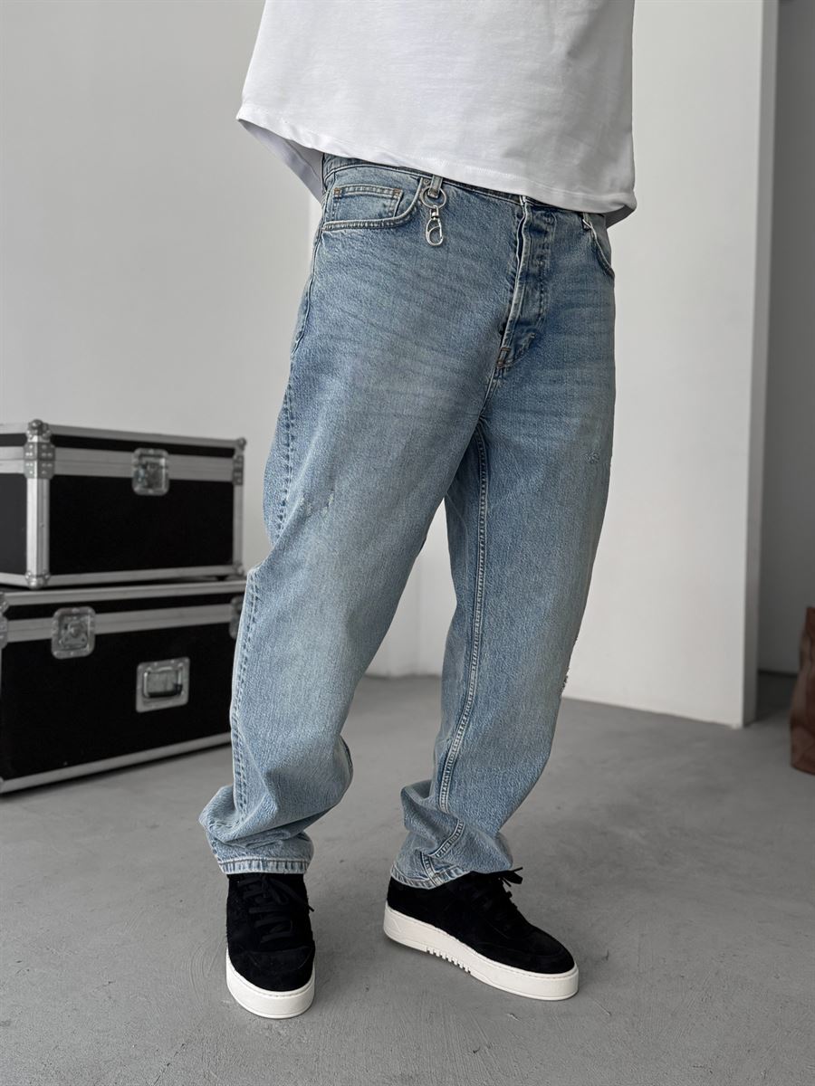 Scratched Distressed Baggy Jean