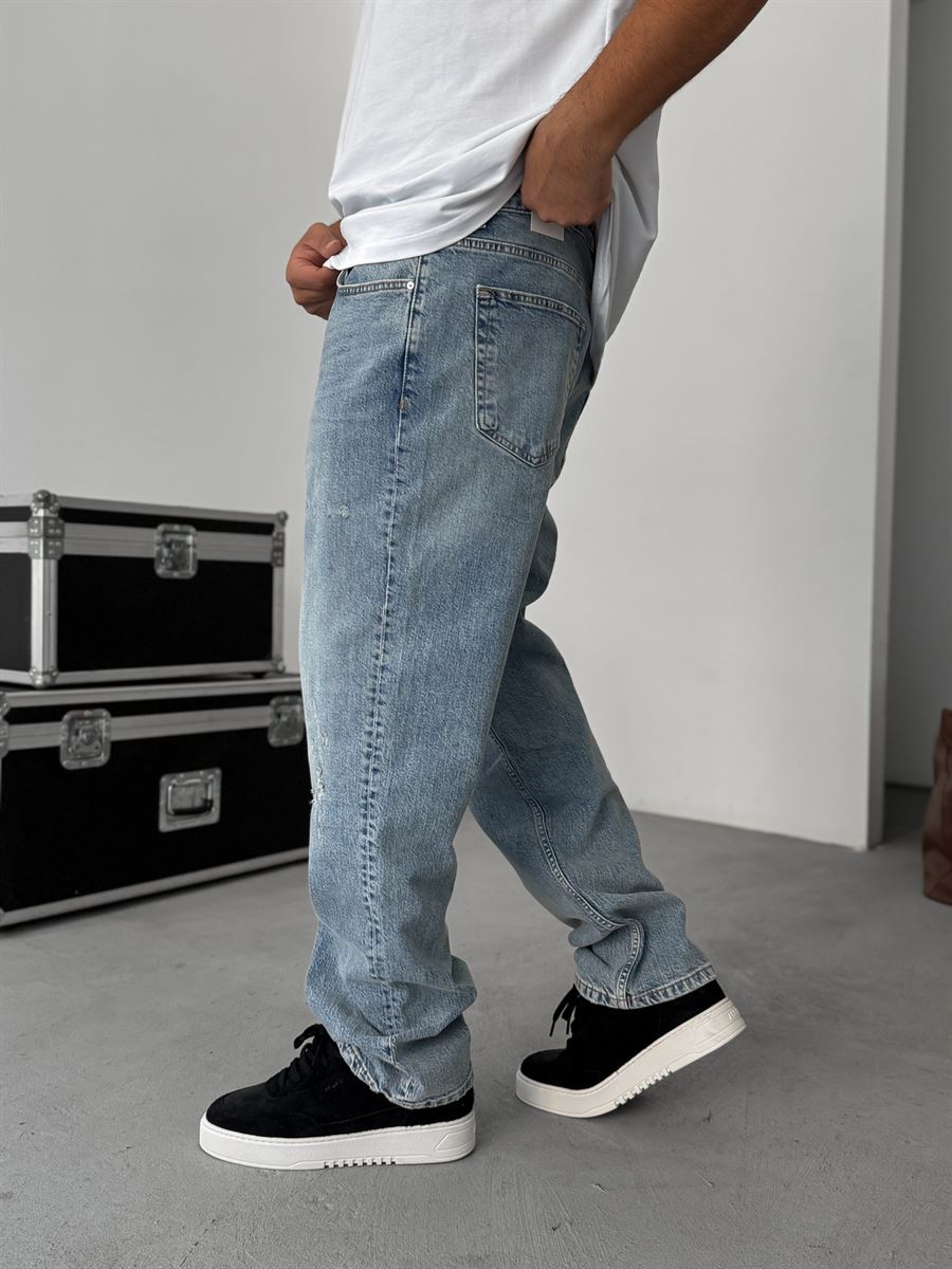 Scratched Distressed Baggy Jean