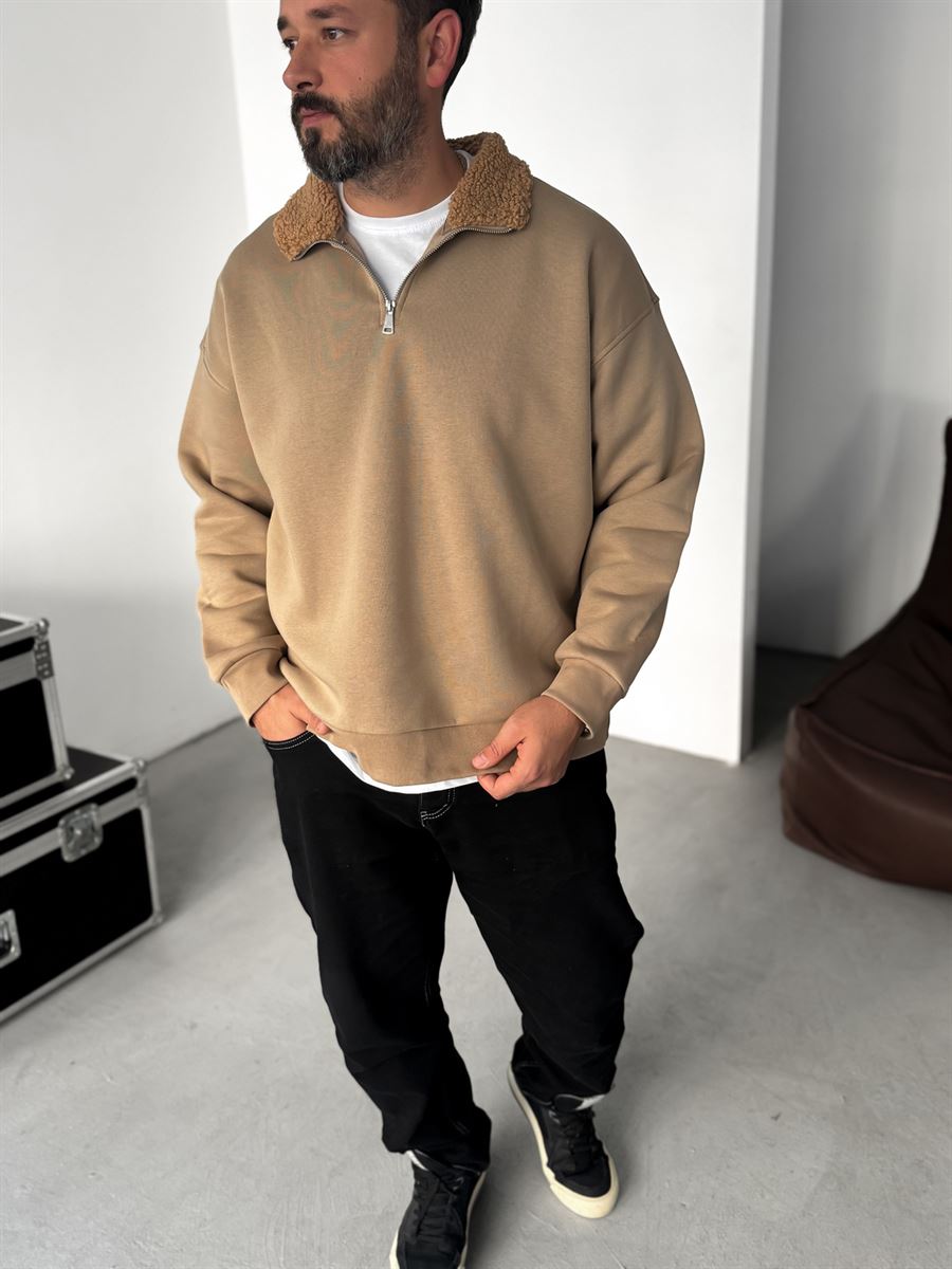 Plush Collar Zipped Sweatshirt