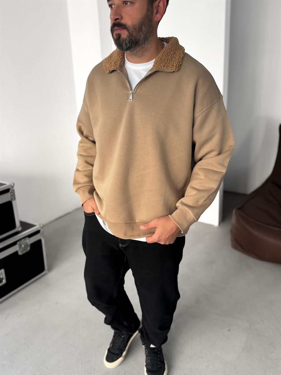 Plush Collar Zipped Sweatshirt