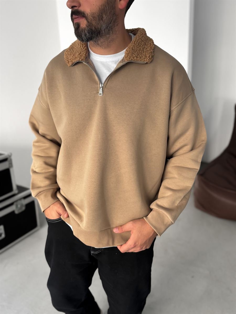 Plush Collar Zipped Sweatshirt