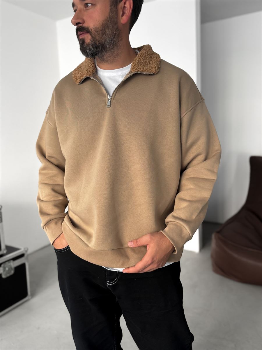 Plush Collar Zipped Sweatshirt