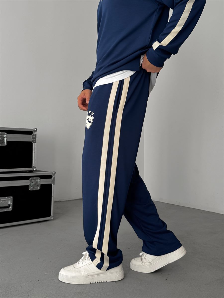 R-Embossed Sweatpants