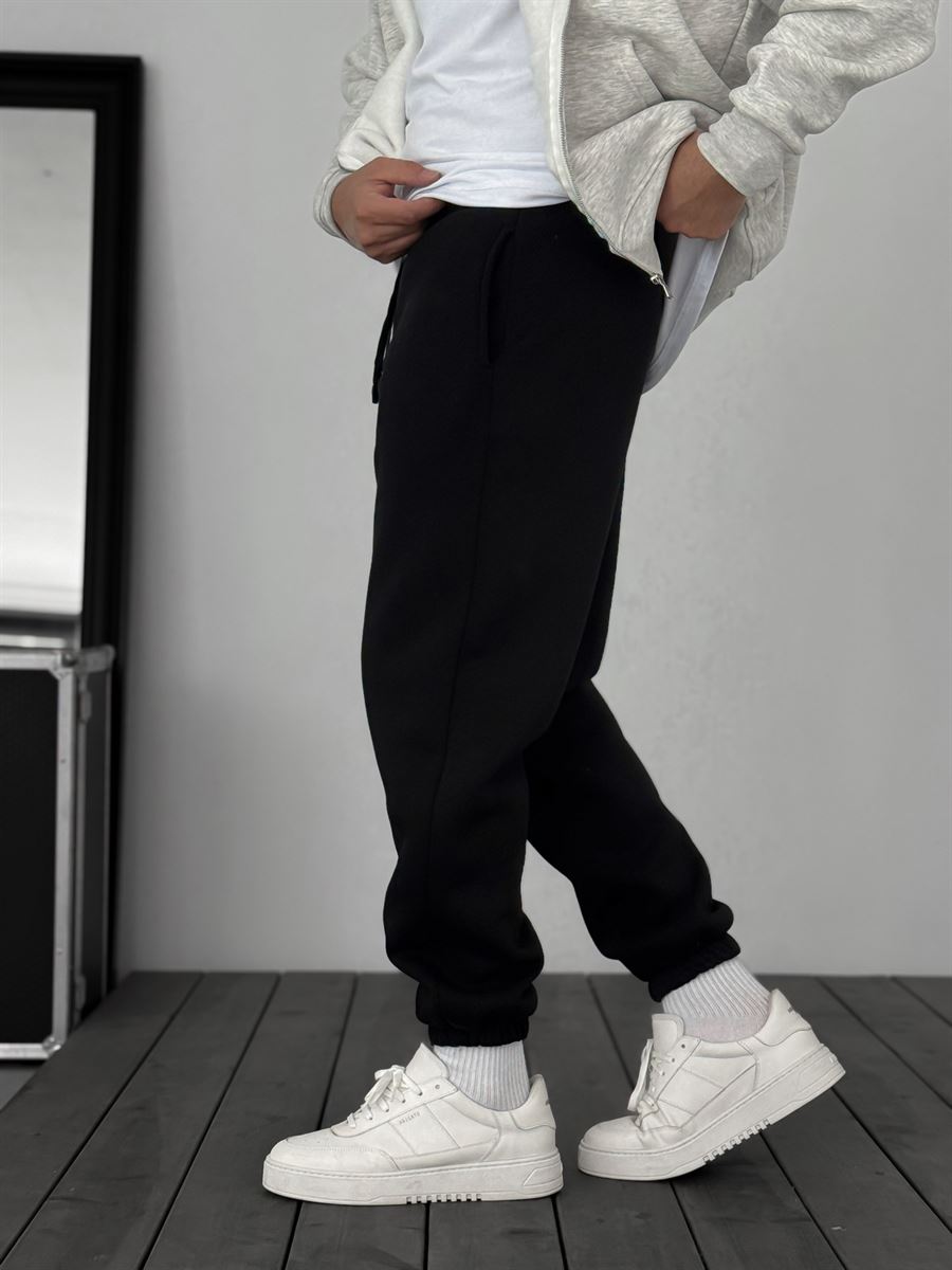 Fleece-Lined Sweatpants with Elastic Hem
