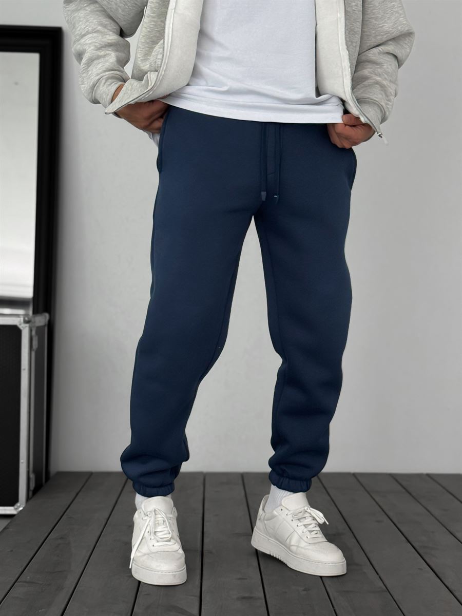 Fleece-Lined Sweatpants with Elastic Hem