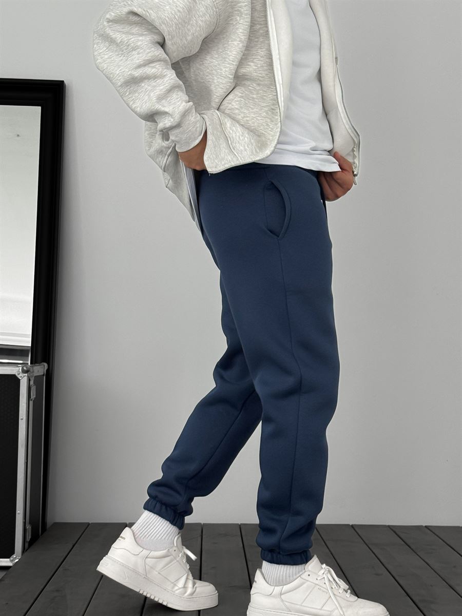 Fleece-Lined Sweatpants with Elastic Hem