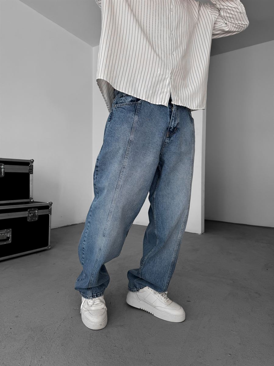Front Stitched Baggy Jean