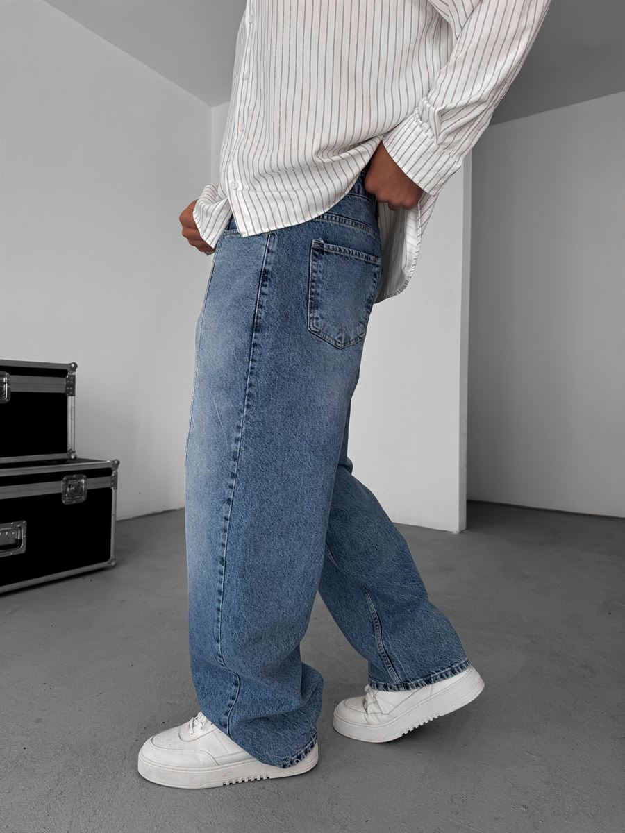 Front Stitched Baggy Jean