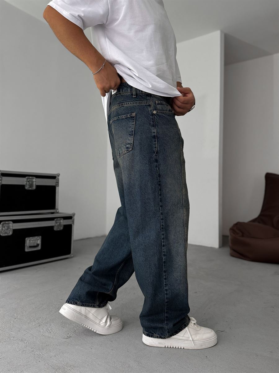 Front Stitched Baggy Jean