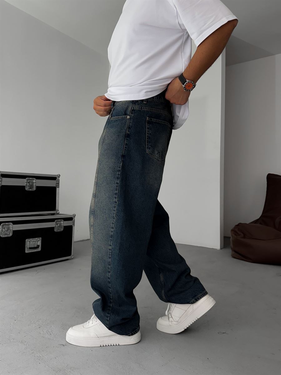 Front Stitched Baggy Jean