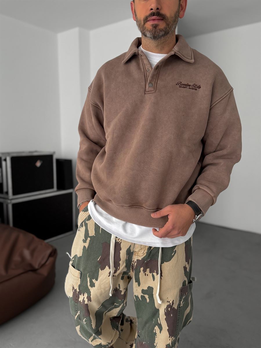 Buttoned Collar Washed Sweatshirt