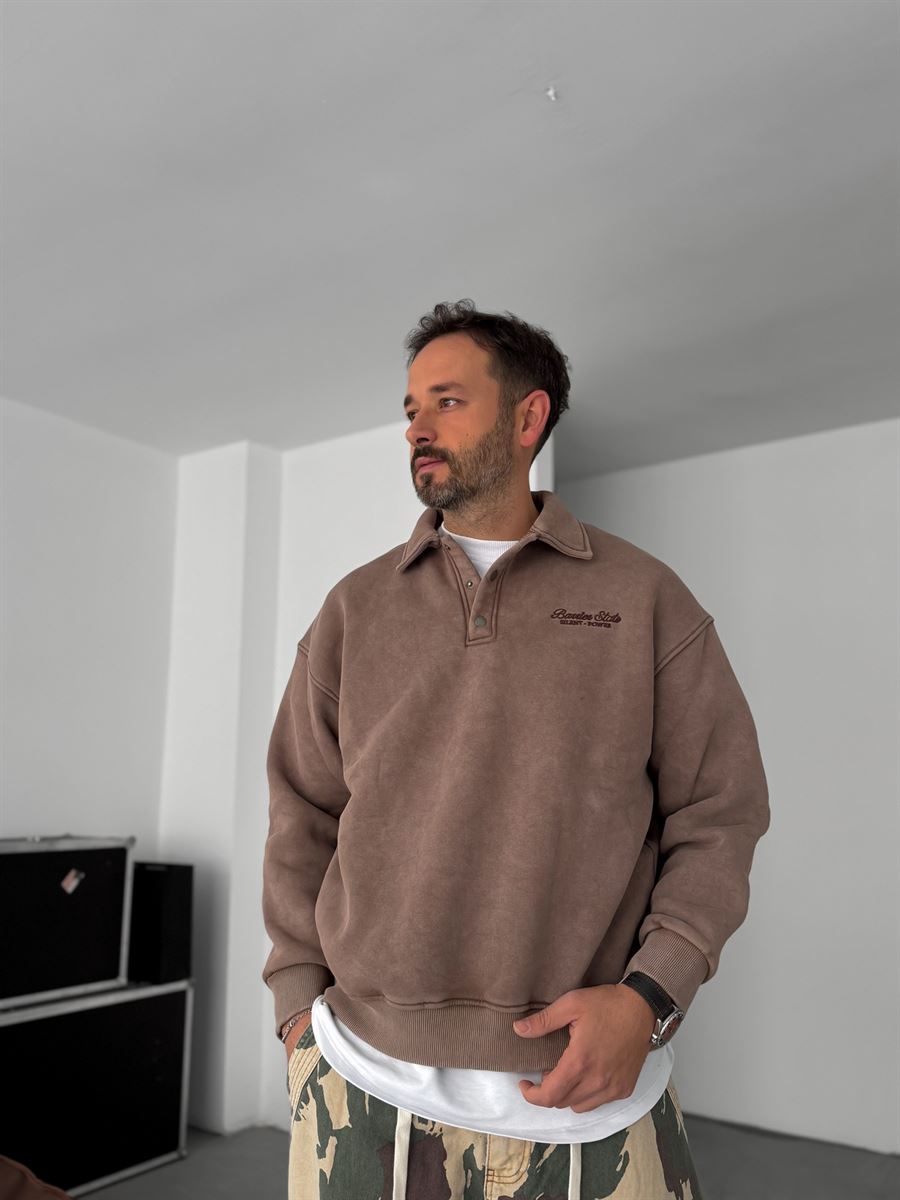 Buttoned Collar Washed Sweatshirt