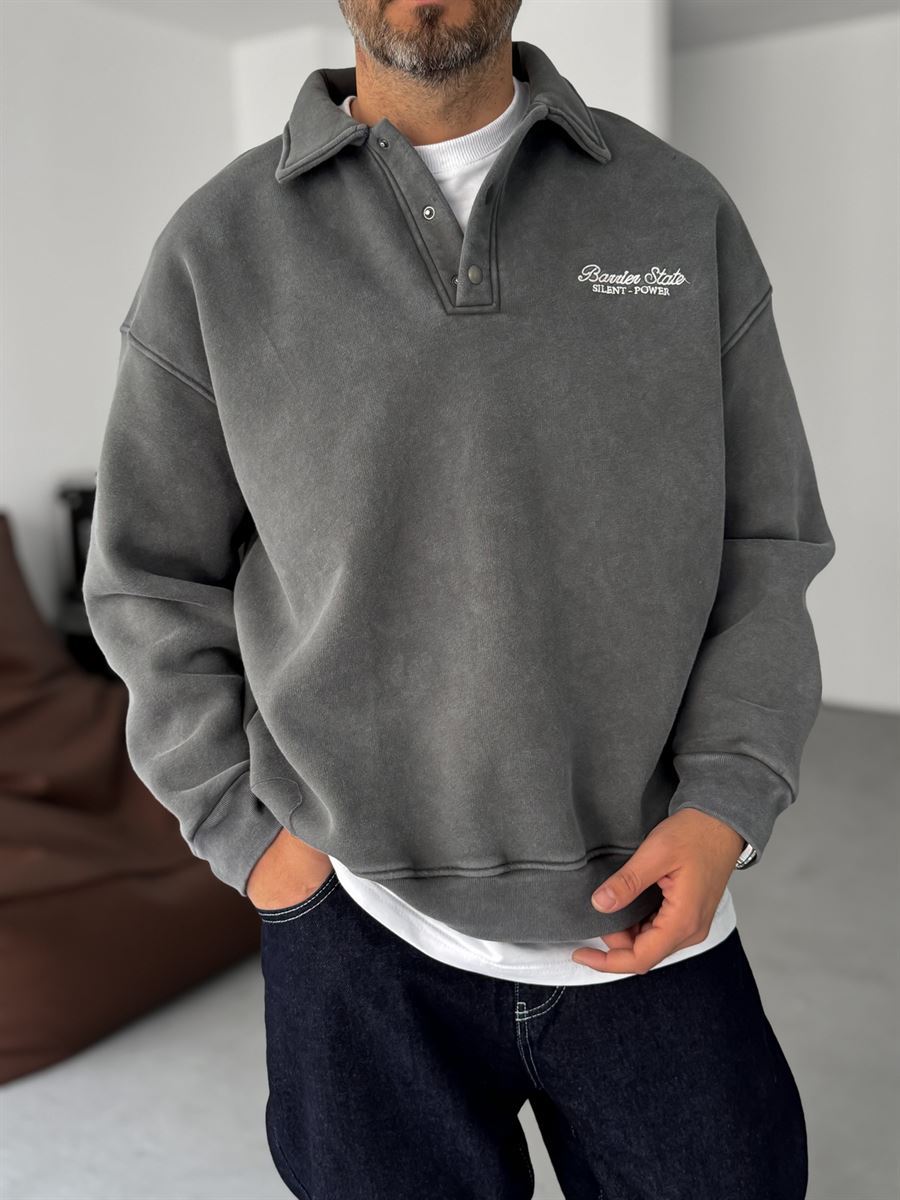 Buttoned Collar Washed Sweatshirt