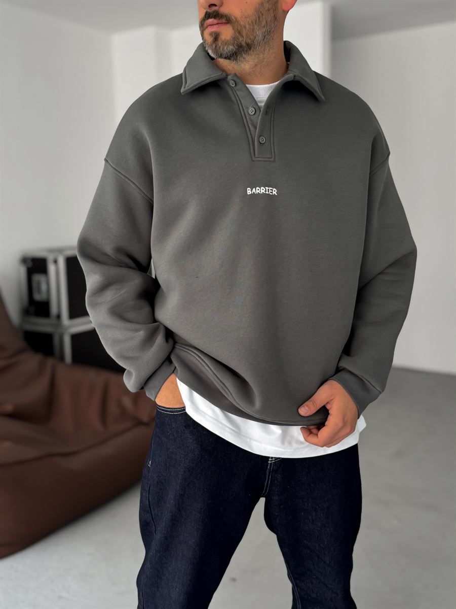 Embroidered Collared Sweatshirt