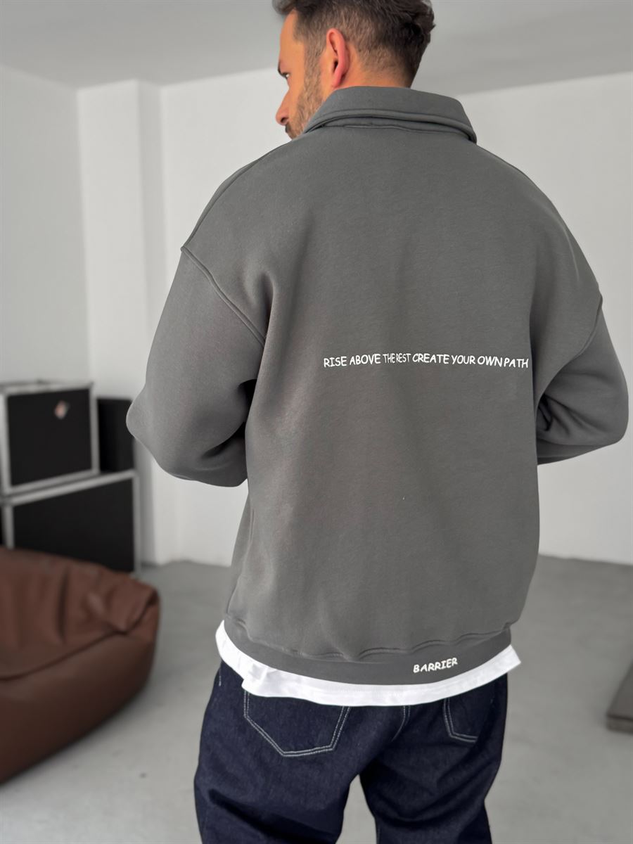 Embroidered Collared Sweatshirt