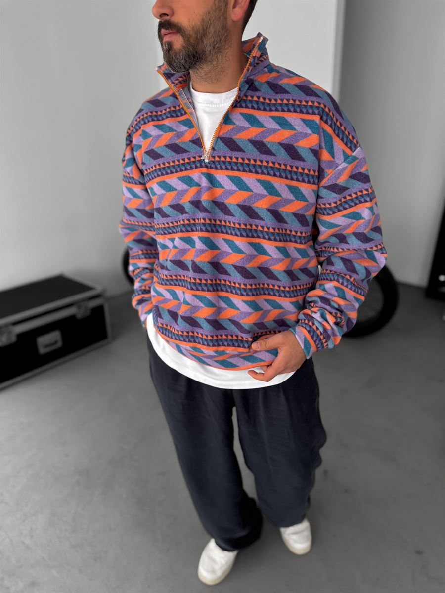Geometric Patterned Polar Fleece Sweatshirt