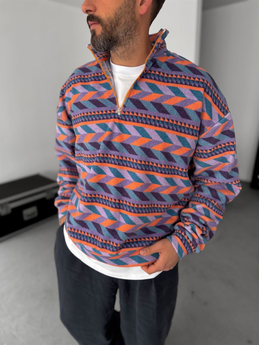 Geometric Patterned Polar Fleece Sweatshirt