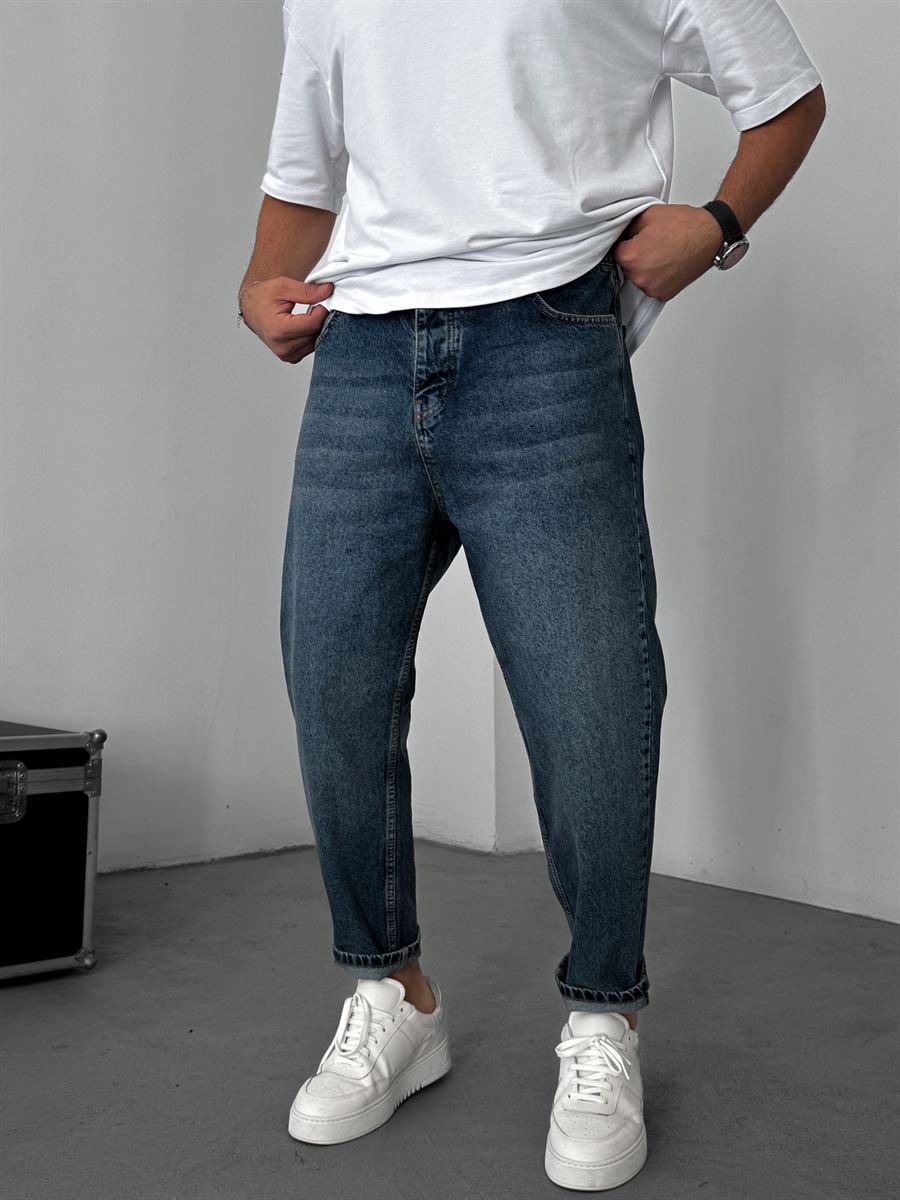 Washed Effected Boyfriend Jean