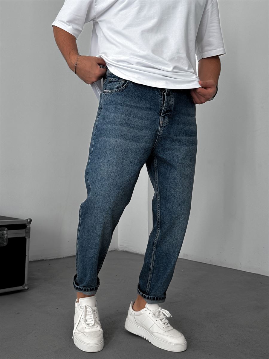 Washed Effected Boyfriend Jean