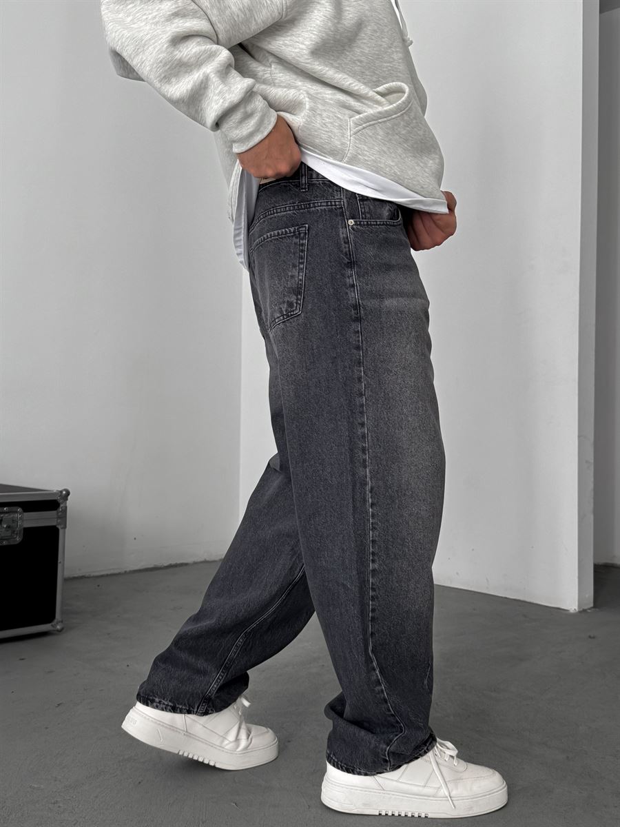 Washed Baggy Jean with Stitching