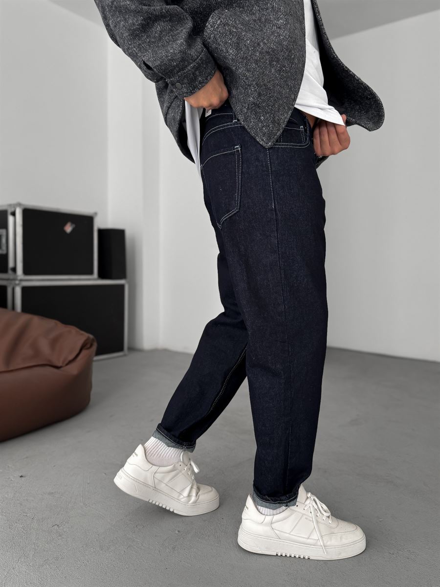 Basic Boyfriend Jean with Stitching