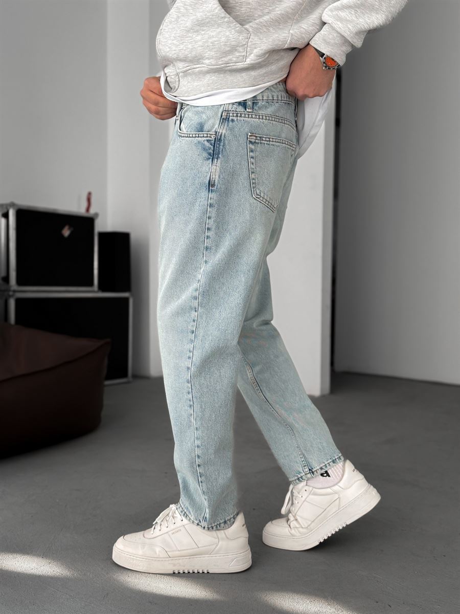 Washed Boyfriend Jean