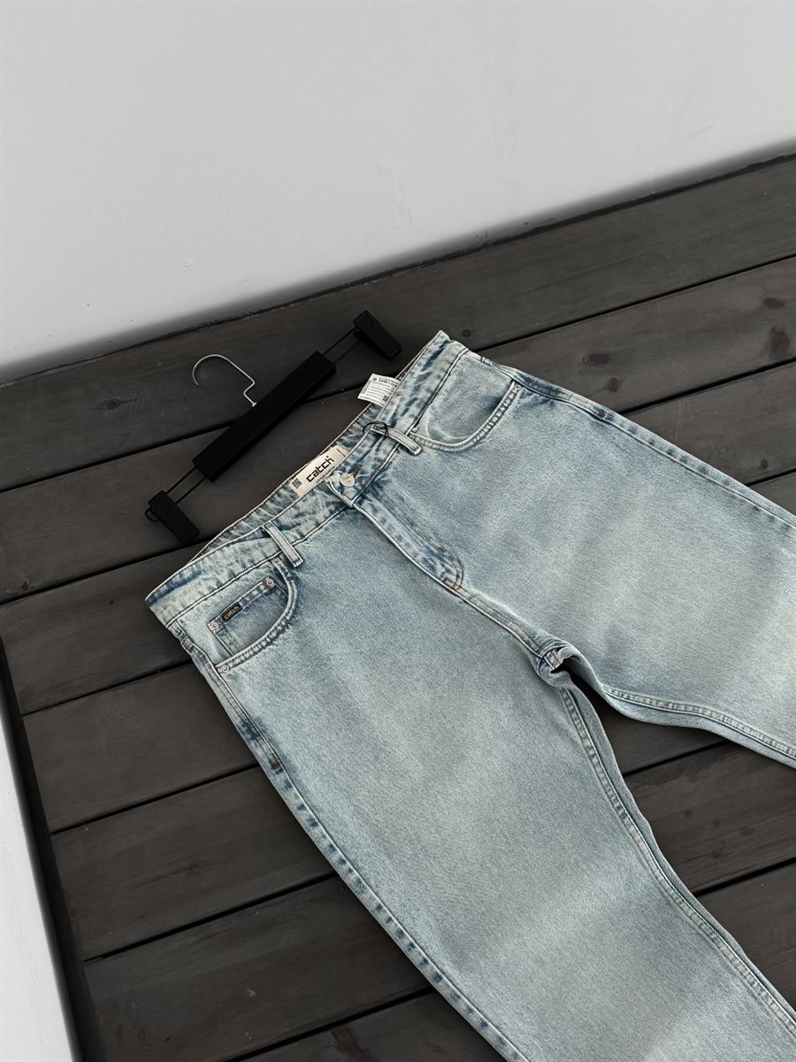 Washed Boyfriend Jean