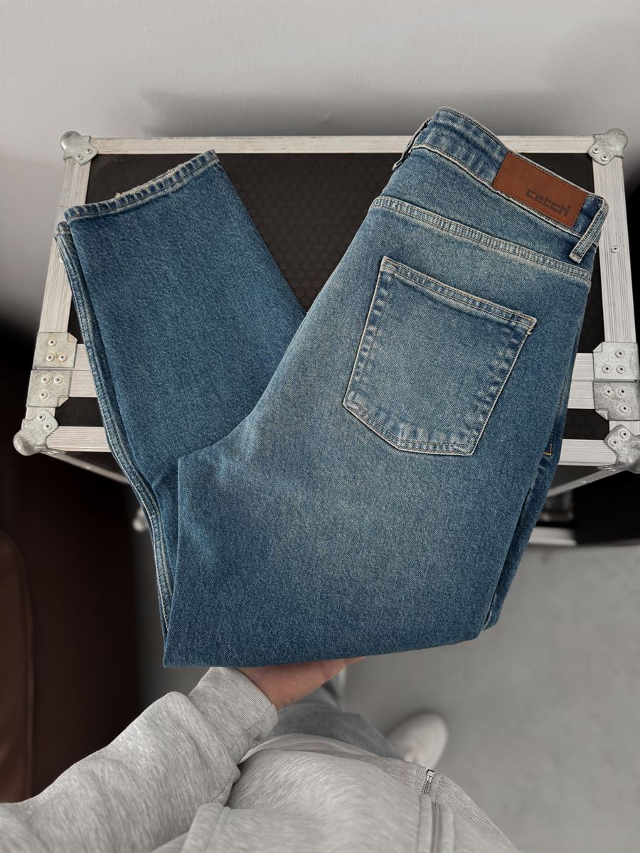 Washed Boyfriend Jean