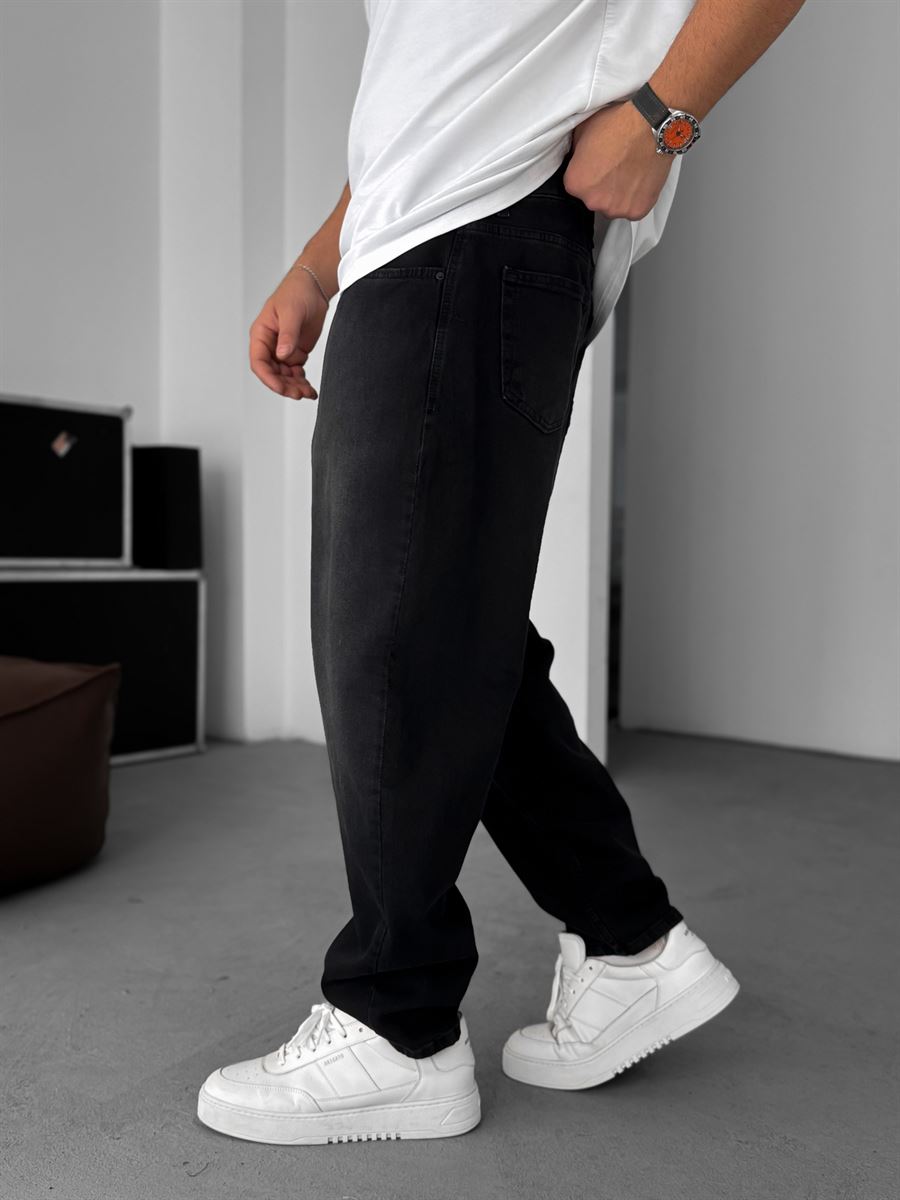 Loose Fit Jean