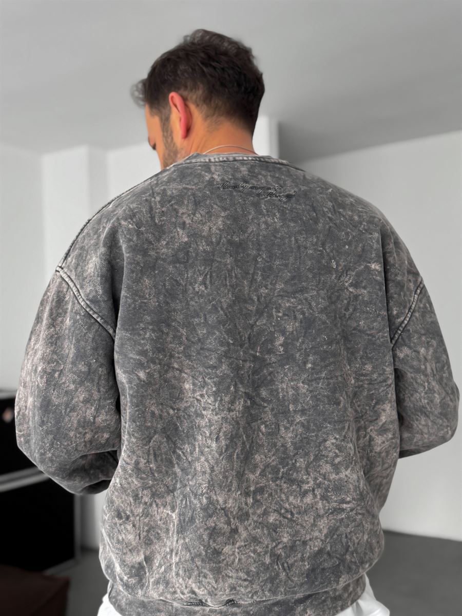 Embroidery Detailed Washed Sweatshirt