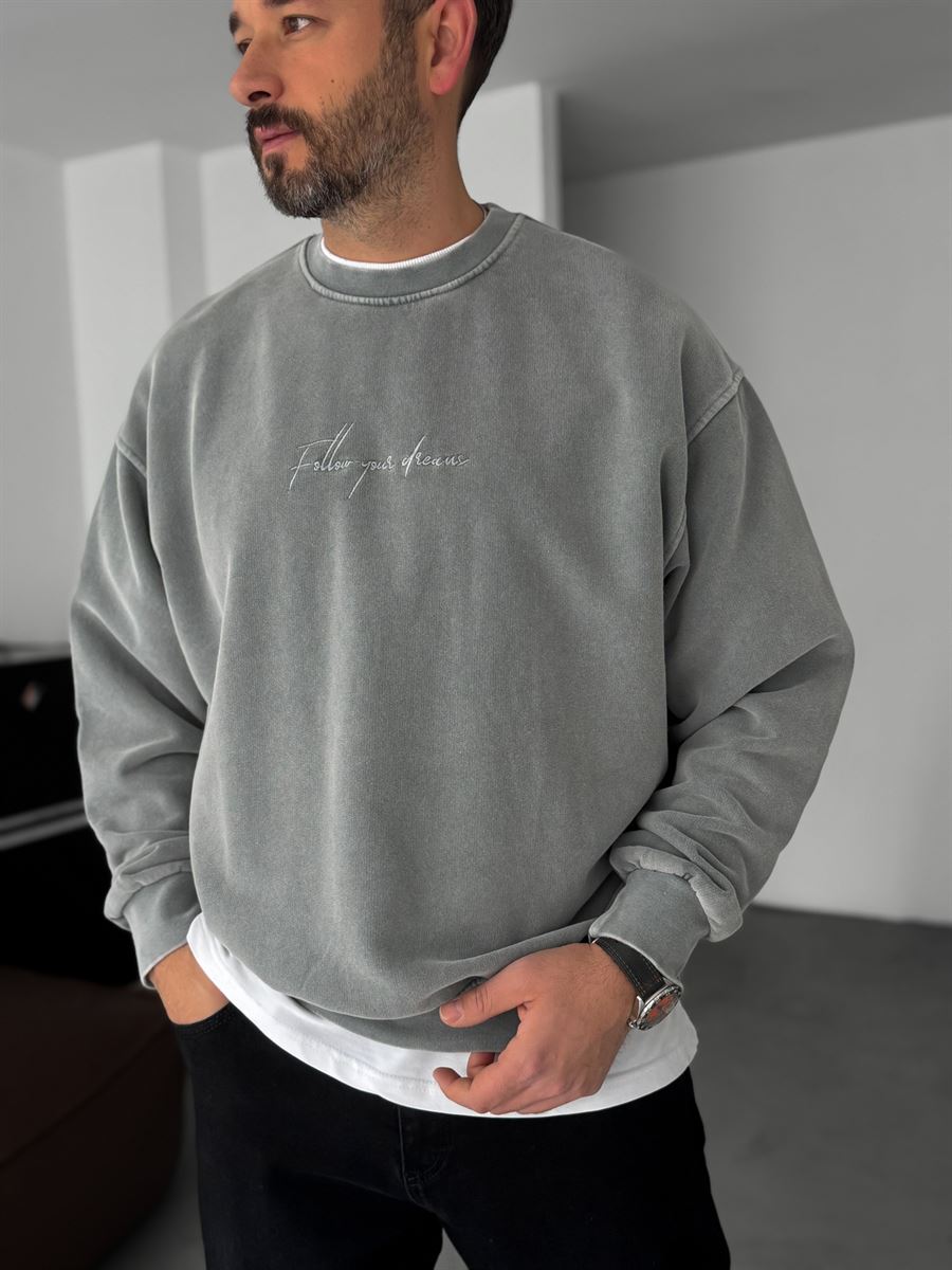 Dreams Embroidered Washed Sweatshirt
