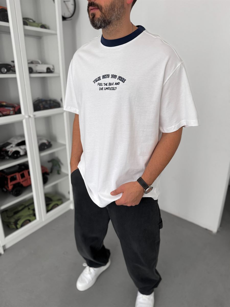 Navy Blue Oversize T-Shirt with Embroidered Text C-028