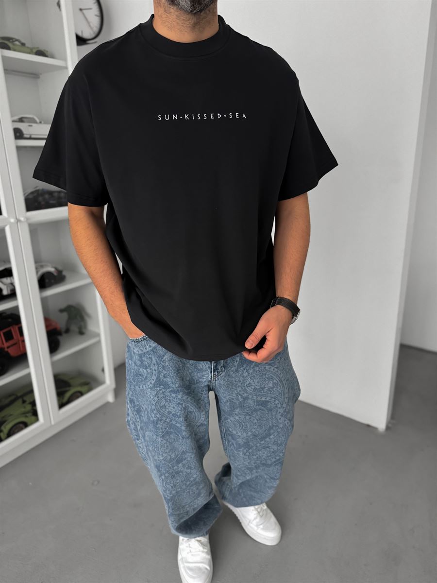 Black Sea Embroidered Oversize T-Shirt C-03