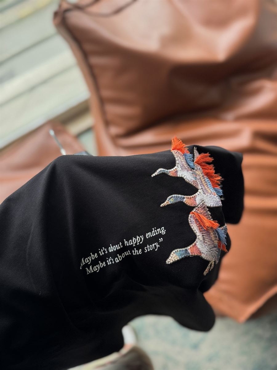 Black Goose Patch Oversize T-Shirt SW-5057