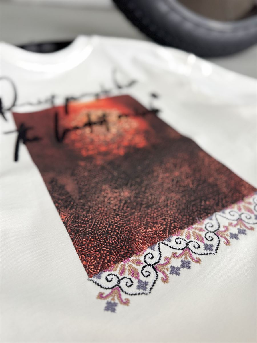 White Oversize T-Shirt with Embossed Back Embroidery SW-5116