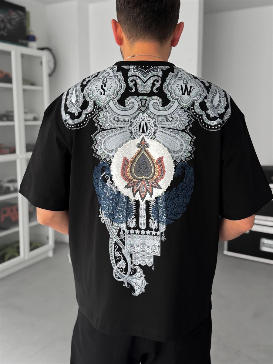 Black Embroidered Carpet Patch Oversize T-Shirt SW-5112